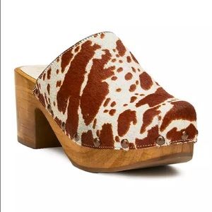 Matisse Holly Clogs cow print animal print